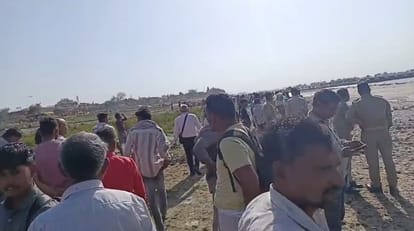 Boat Collides with Pontoon Bridge in Yamuna Multiple Drownings in Mathura