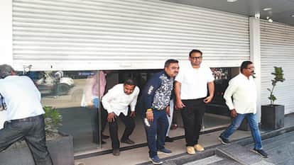 Meerut Central Market Sealing Sparks Anger, Traders Demand Action Against Corrupt Officials