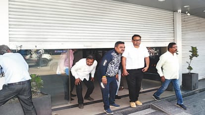 Meerut Central Market Sealing Sparks Anger, Traders Demand Action Against Corrupt Officials