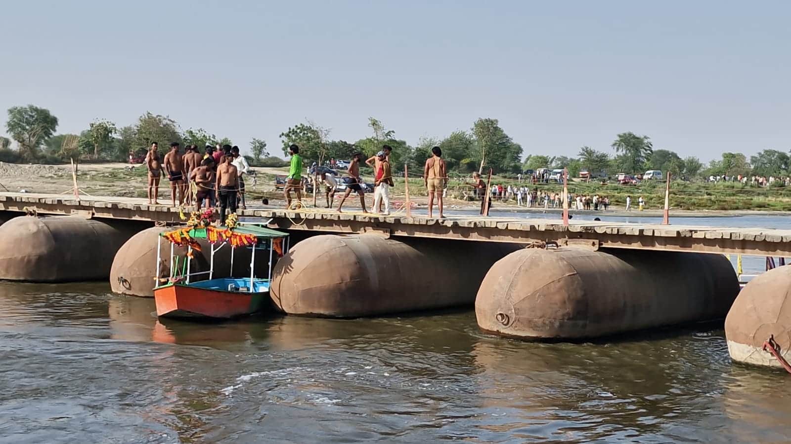 Yamuna Boat Tragedy: Pilgrims’ Motorboat Capsizes in Vrindavan 10 Dead