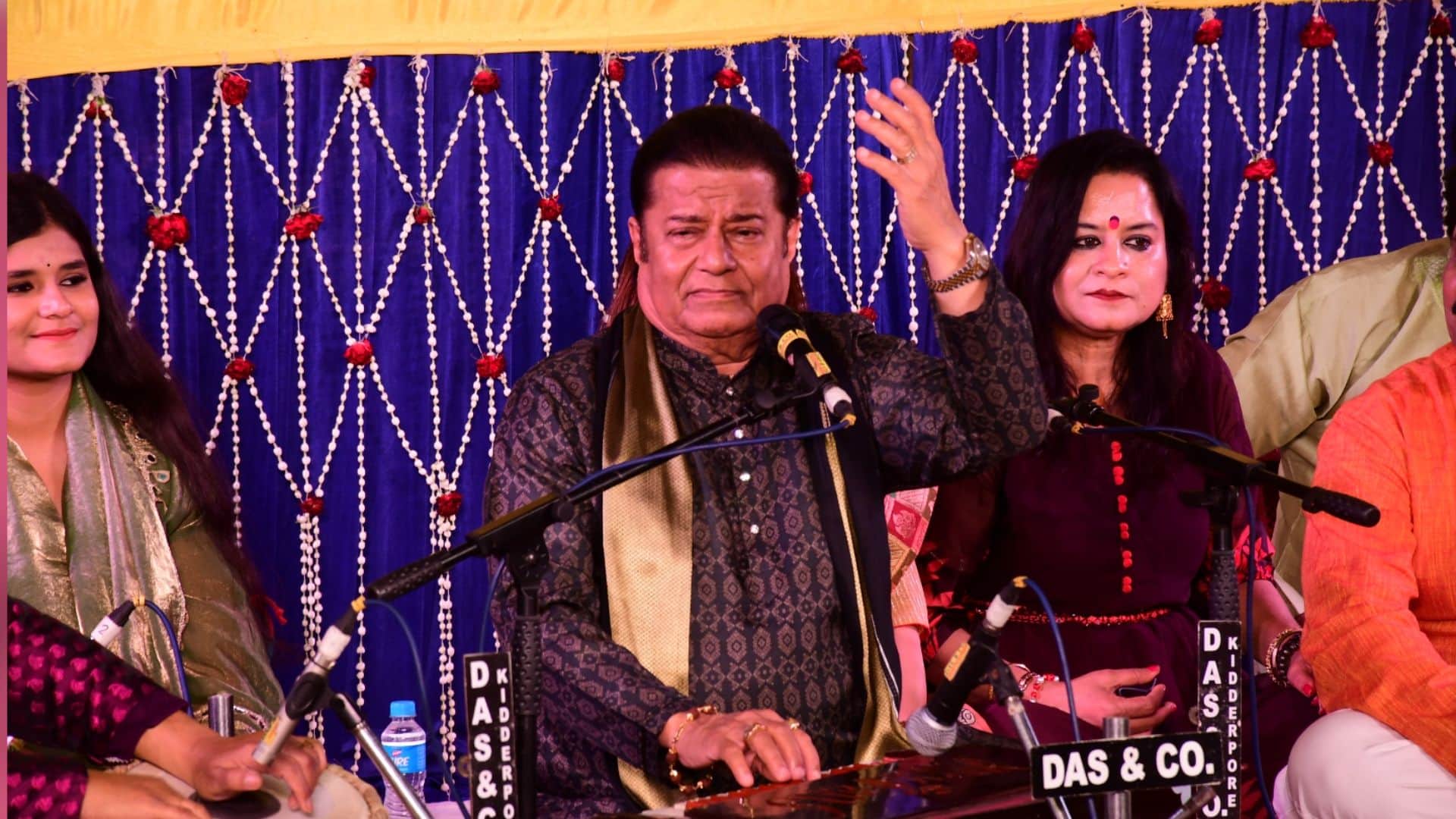 Anup Jalota sang bhajan at Sankat Mochan Music Festival in Varanasi