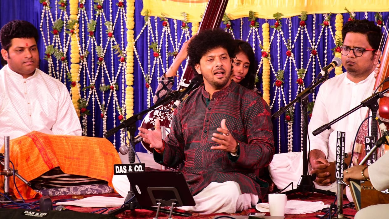 Mahesh Kale from US performed at Sankat Mochan Music Festival in Varanasi