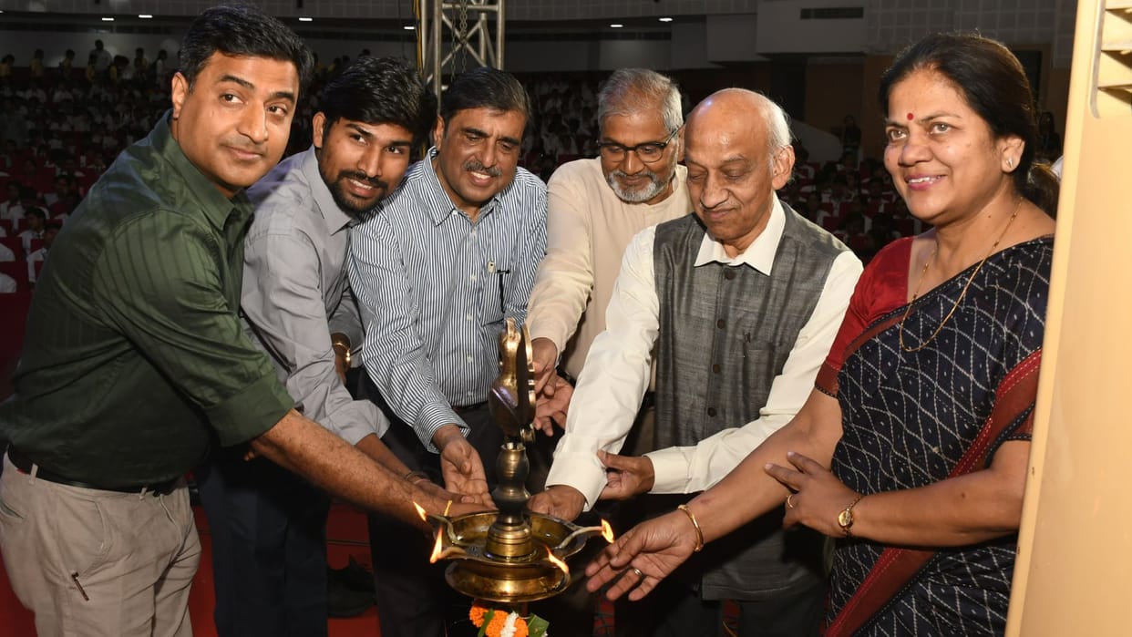 Former ISRO Chief Make Digital Gadgets Your Slaves Your Brain Is Thousand Times More Intelligent AI