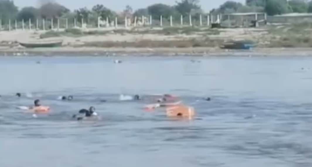 Mathura Boat Accident Live video of accident full story from an eyewitness