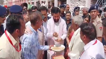 Haryana CM Nayab Saini inspects Babain Grain Market; farmers streets against wheat procurement norms