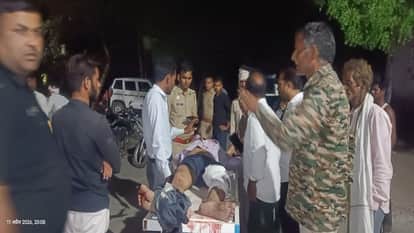 Two Autos Collide Head-on in Agra Half a Dozen People Injured