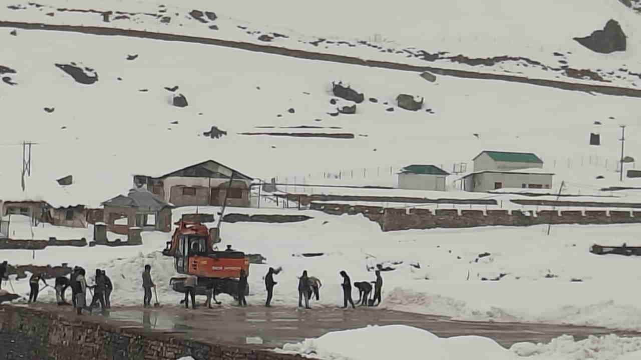 Snow Covered Kedarnath Dham Difficulties in Pilgrimage Preparations Gates to Open on April 22 Watch Photos