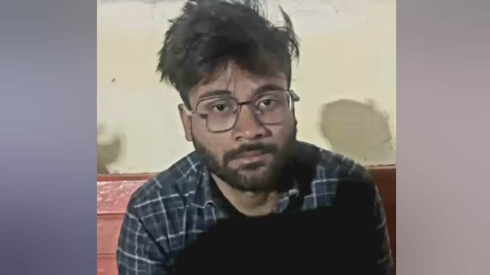 Mathura Boat Accident Update Story of Devotees Tanish from Ludhiana aboard motorboat says We performing kirtan