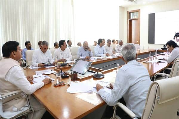 सीएम ने तकनीकी कौशल विभाग की समीक्षा  बैठक ली