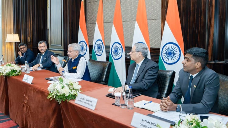 जयशंकर का यूएई दौरा क्यों अहम?: भारतीय समुदाय के लोगों को दिया पीएम मोदी का संदेश, राष्ट्रपति से भी की मुलाकात