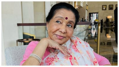 Talat Aziz Recalls Last Phone Conversation With Asha Bhosle When She Said She Is Not Well
