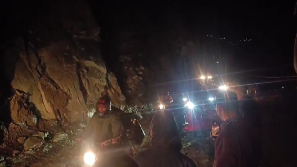 Traffic disrupted on Bharmour-Pathankot Highway due to landslide