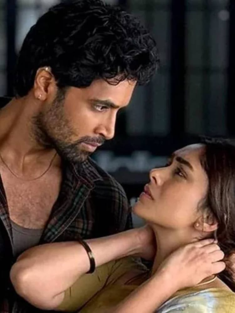 'धुरंधर 2' के सामने 'डकैत' ने दिखाई हिम्मत; दूसरे दिन किया इतना कलेक्शन