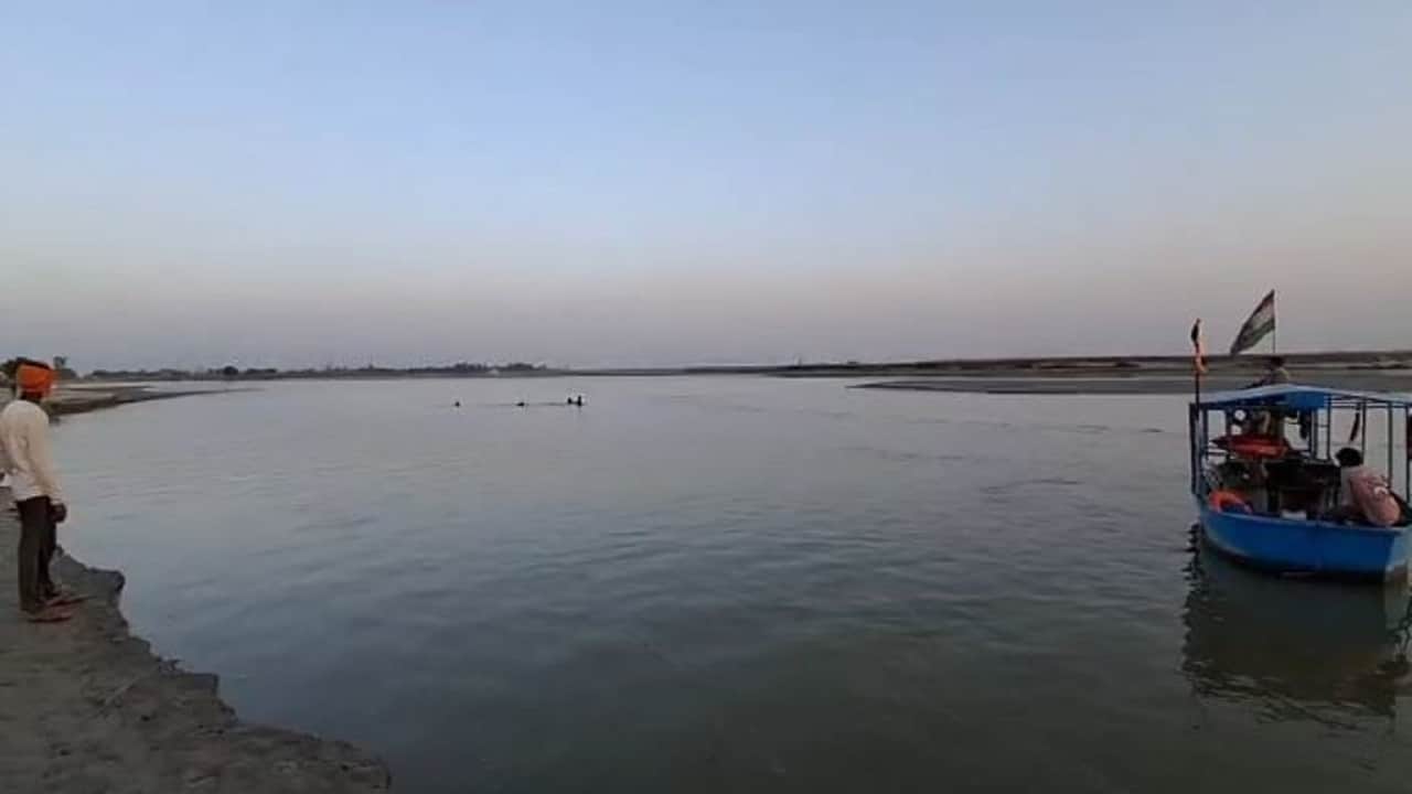 SDRF and Flood PAC Teams Engaged Searching for Two Brothers Who Drowned in the Ganga in Budaun