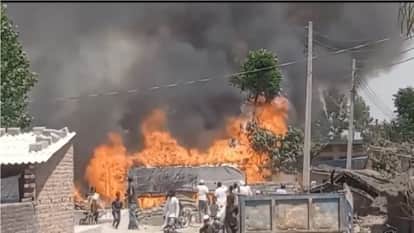 Massive Fire in Tajewala Village, Yamunanagar: Two Huts Reduced to Ashes; Fire Spreads Rapidly