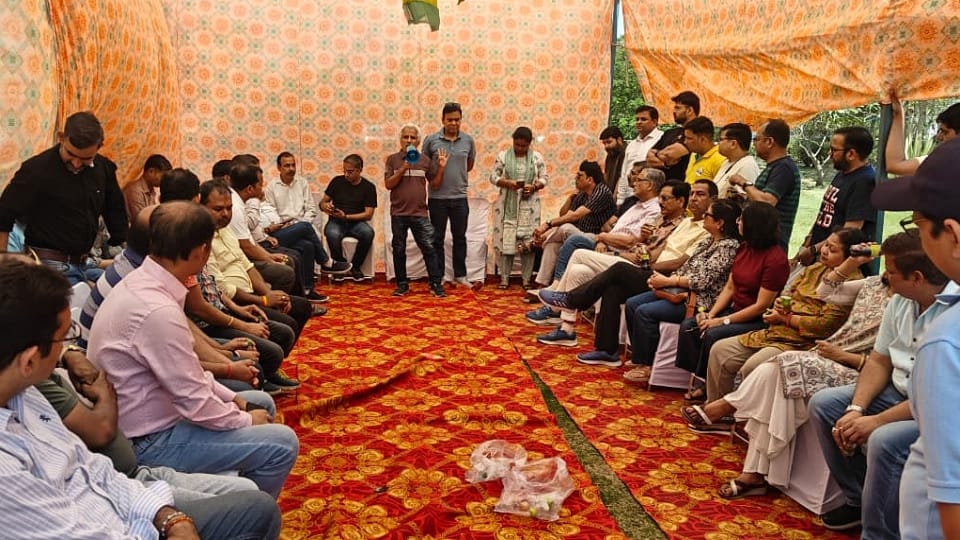 Residents to Gather at Jantar Mantar Over Metro Issue in Greater Noida West