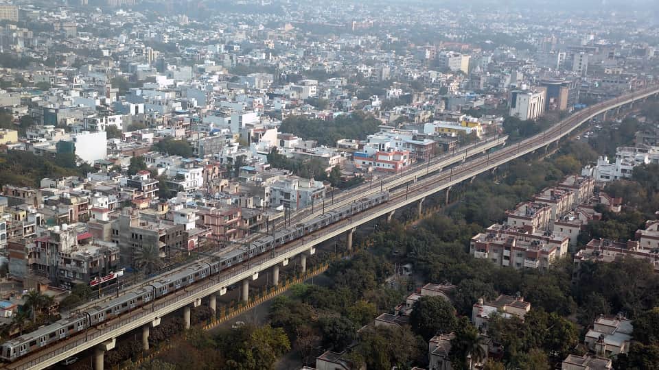 रजनी गंधा चौक के पास से ऐसा दिखता है नोएडा