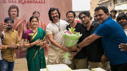 Rashmika Mandanna and Vijay Deverakonda get warm welcome on Ranabaali set ser demand