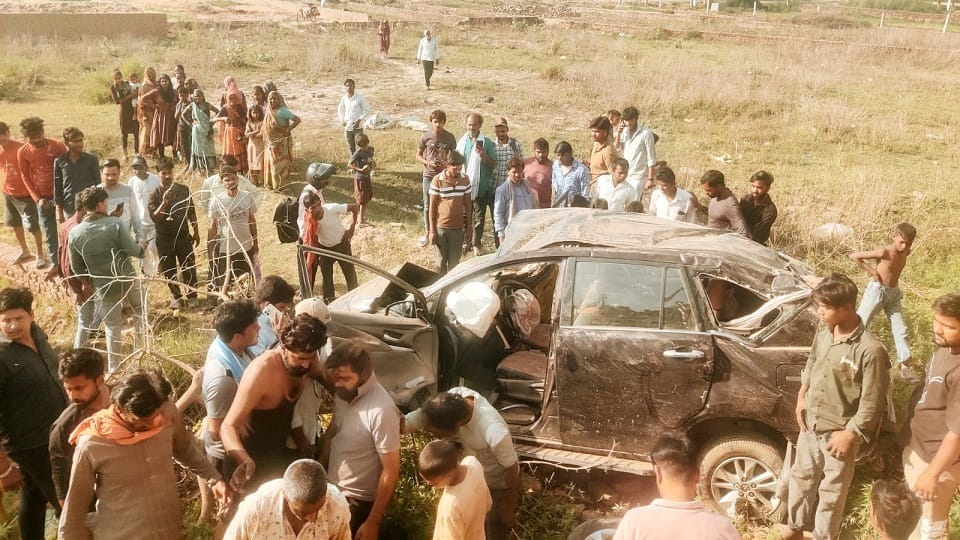 Uncontrolled car overturned