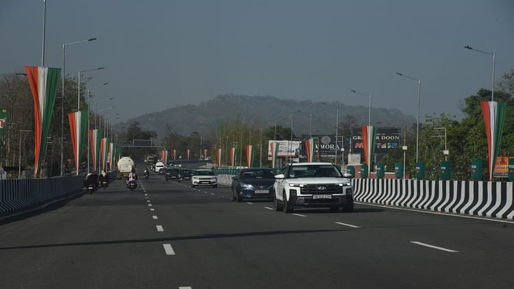 Delhi-Dehradun Expressway: दिल्ली से दून तक सिग्नल-फ्री उड़ान, जाम से कराहती धमनियों की कर दी बाईपास सर्जरी