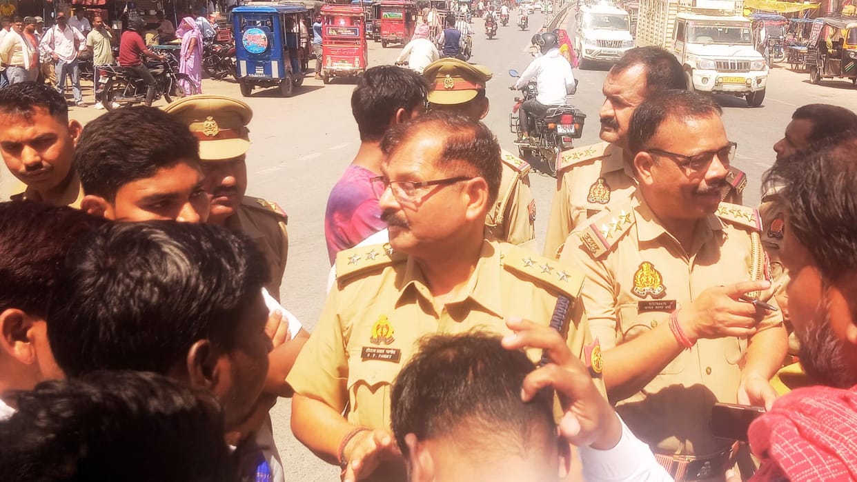 Altercation over Hoisting BSP Flag Hundreds of Workers Take to Streets Talks Held with SDM and CO