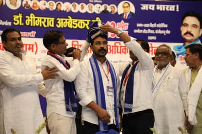 UP: MP Chandrashekhar said in the backward class conference, there is a need to read about great men