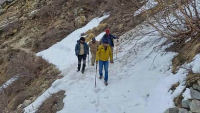 Gangotri National Park Officials conducted a field inspection of  Gomukh trek but team returned due to snow
