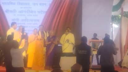 Governor Anandiben Patel and CM Yogi inaugurated new building of Adarsh Secondary School at Jan Bhawan