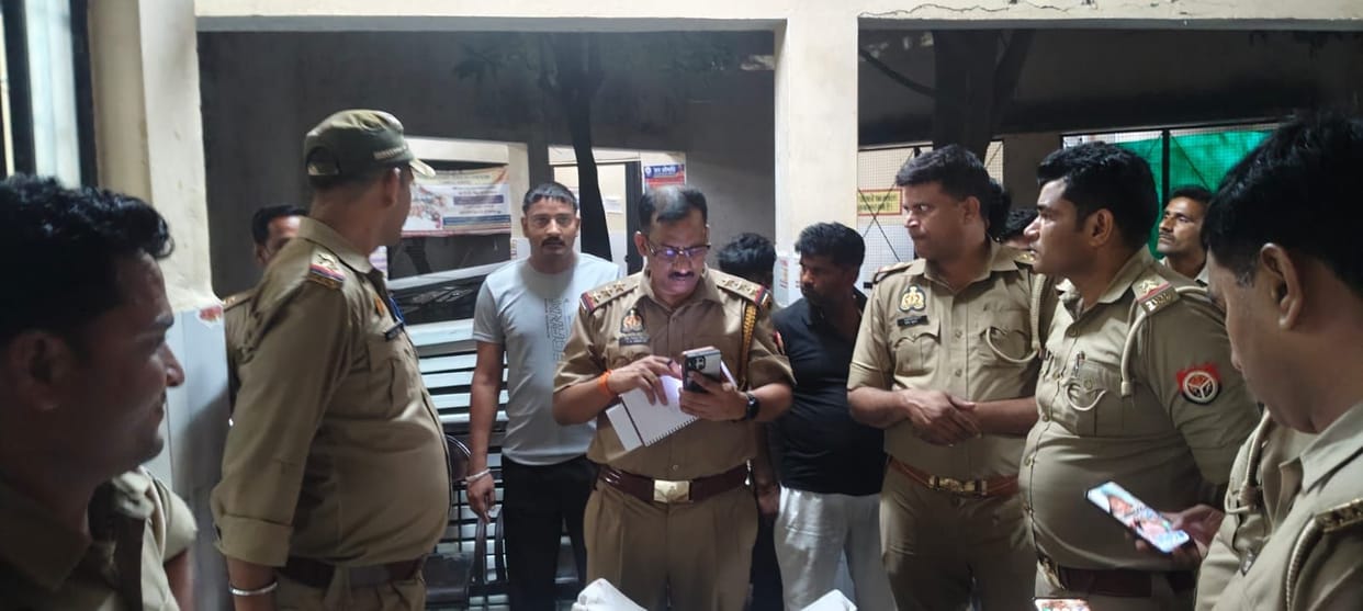 Constable dies in road accident after being hit by speeding vehicle