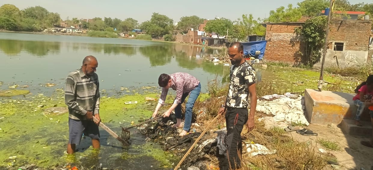 Water hyacinth chokes Dhobi Talab in Kanpur, protest warning issued