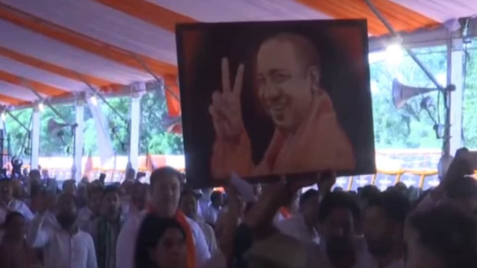 CM Yogi announces plan to make Muzaffarnagar a Municipal Corporation, asks minister to send proposal