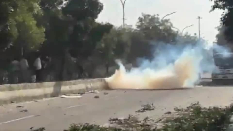Vehicles and properties vandalised and stones pelted in Noida protest over demands for salary increment