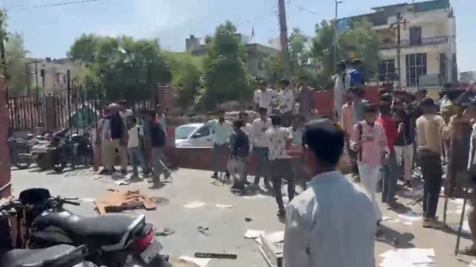 Noida Sector 57 Violence 50 Companies 200 Vehicles Damaged  Attempt Police Lathi Charge in Gautam Budh Nagar