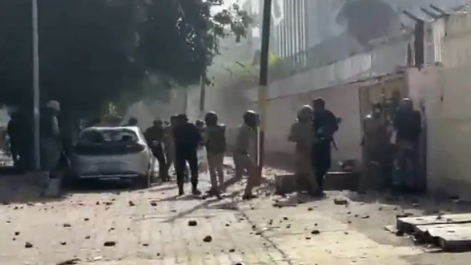 Vehicles and properties vandalised and stones pelted in Noida protest over demands for salary increment