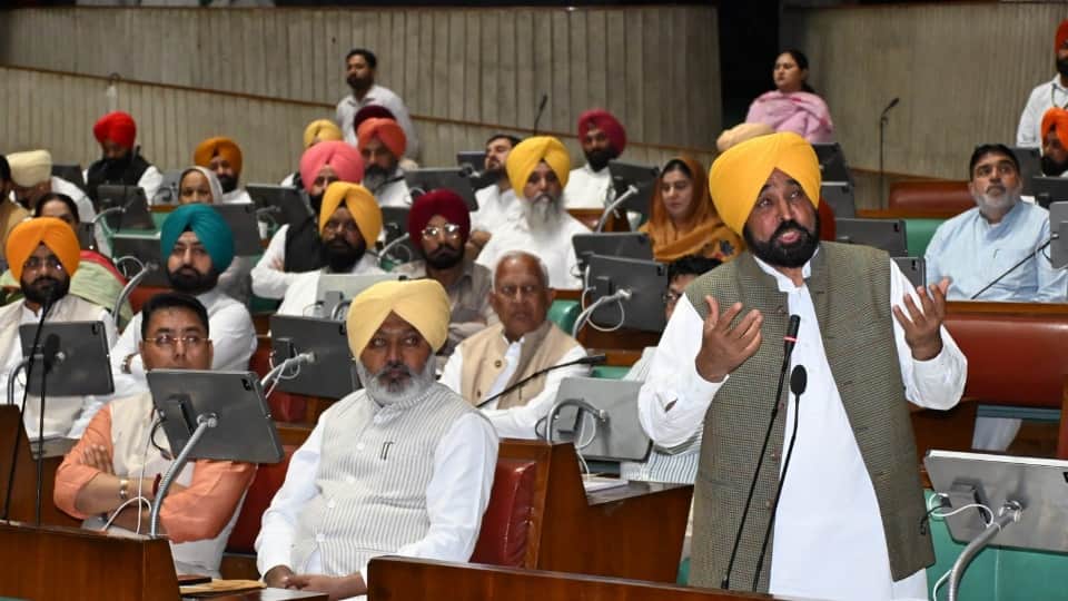 विधानसभा में बोलते सीएम भगवंत मान