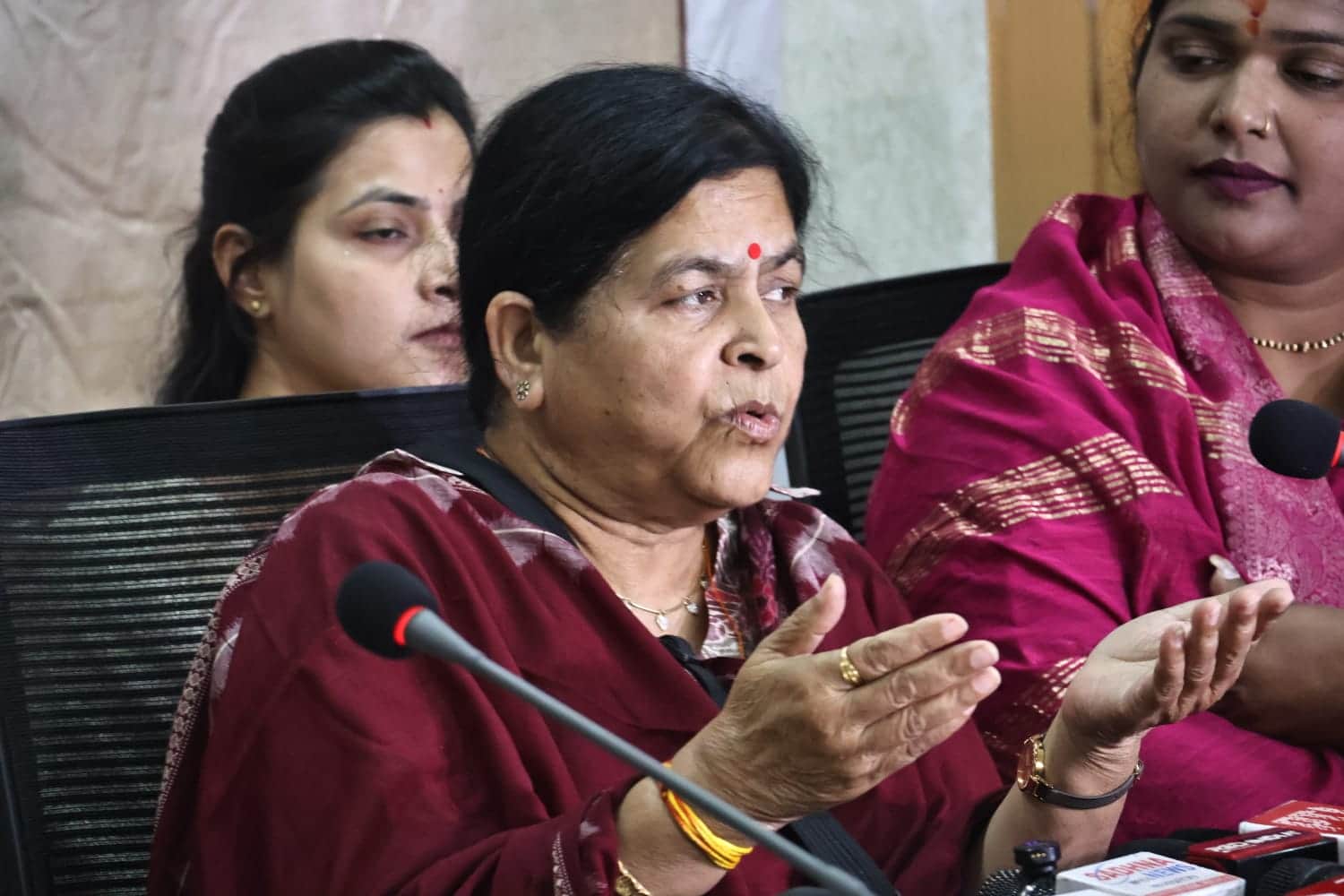 विधायक उषा ठाकुर।