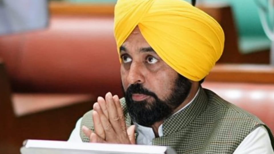 Bhagwant Mann Departure of Seven MPs Meeting of one thousand Observers Today all update