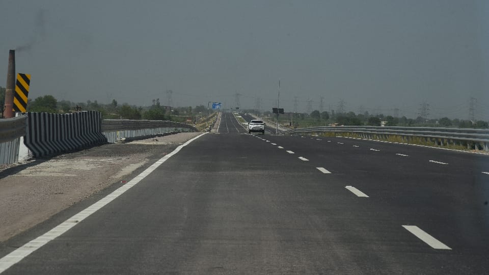 Delhi-Dehradun Expressway Launched Today Know Route Toll Details and Key Travel Guidelines in Hindi
