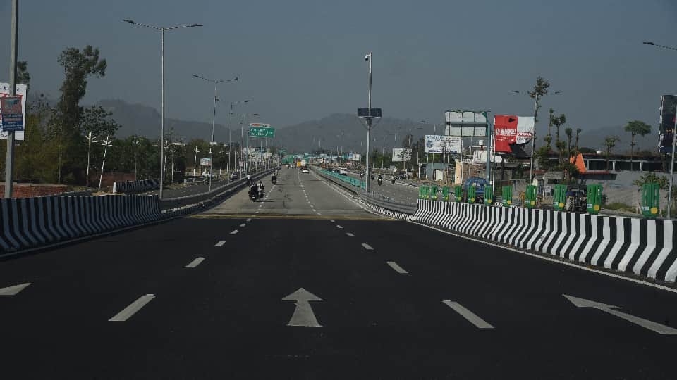 Delhi-Dehradun Expressway Launched Today Know Route Toll Details and Key Travel Guidelines in Hindi