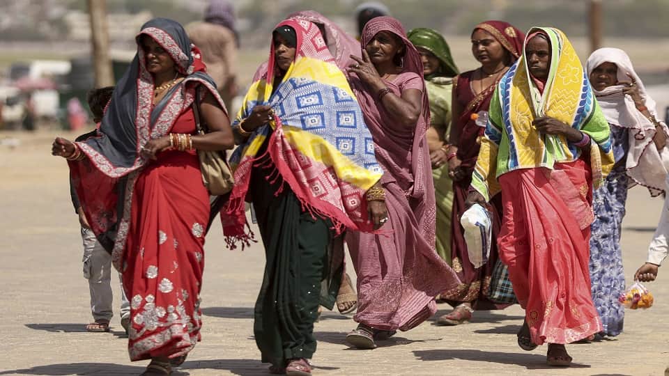 Tuesday the hottest day of season in Delhi temperature crossing 38 degree