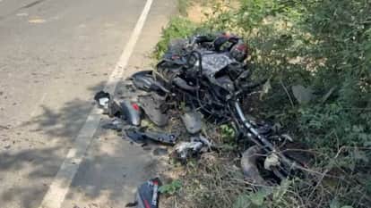 bike Hit by Tractor-Trolley in Sitapur Two Dead Third Companion in Critical Condition