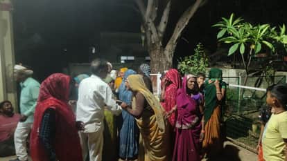 Hamirpur Accident Head on collision between two motorcycles  two dead and three in critical condition