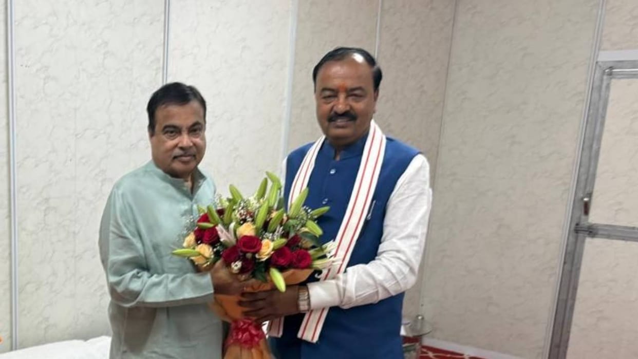 UP News: Deputy CM Keshav Prasad met Gadkari, discussed development and organization