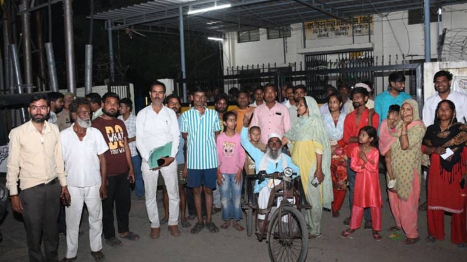 Consumers take over substation over removal of prepaid meters and disconnection of power supply in Lucknow