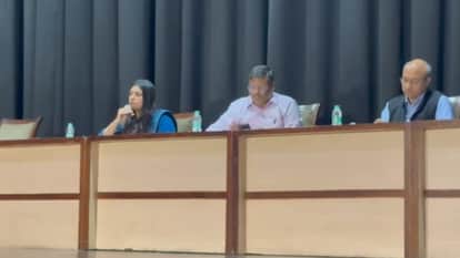 Noida employees protest cm yogi adityanath comittee press briefs Reveals Reason Behind protest in Noida