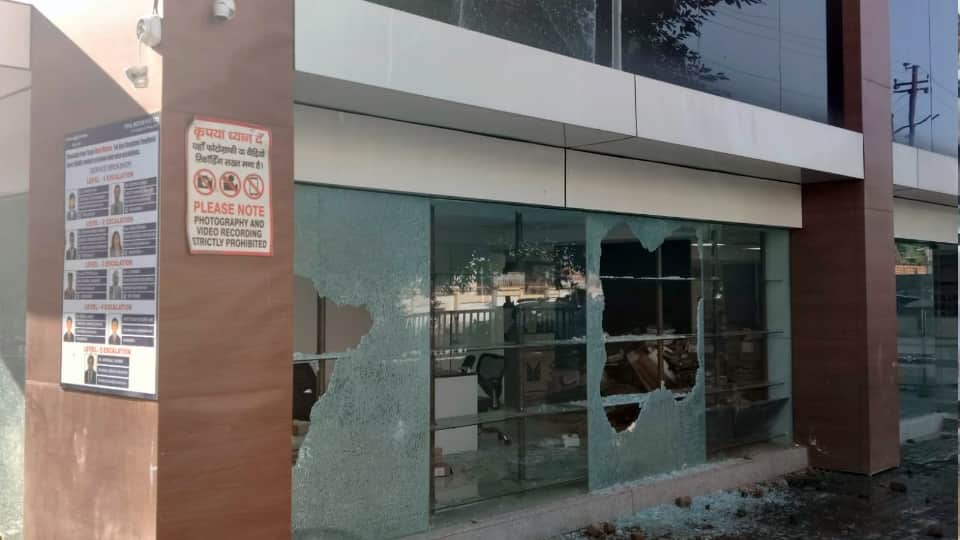 Noida Violence Fire Spreads Across Entire City in Two Hours Situation Spirals Out of Control Full Timeline