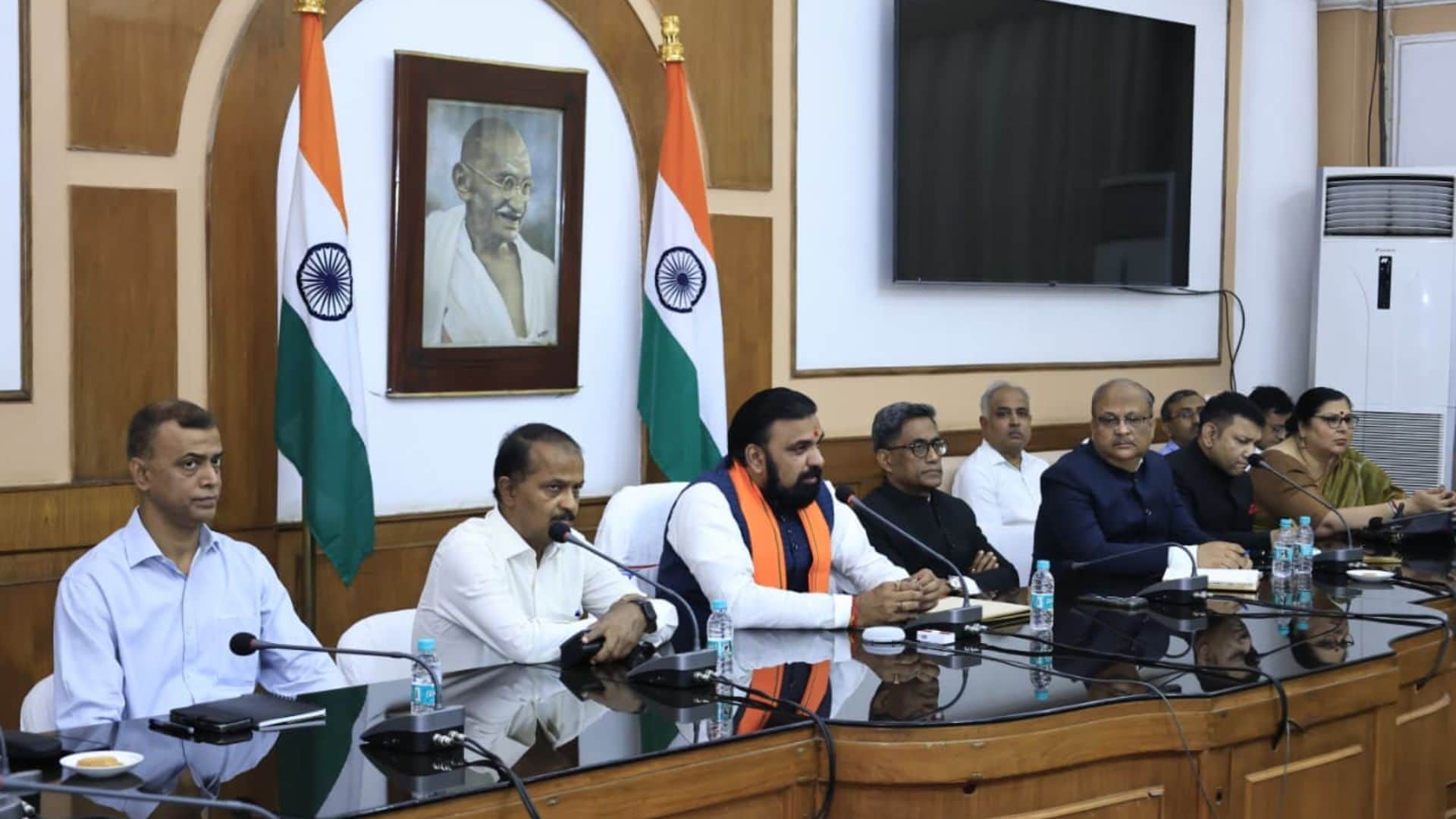 How did CM Samrat Chaudhary meet Nitish Kumar what did he do after taking oath as Chief Minister