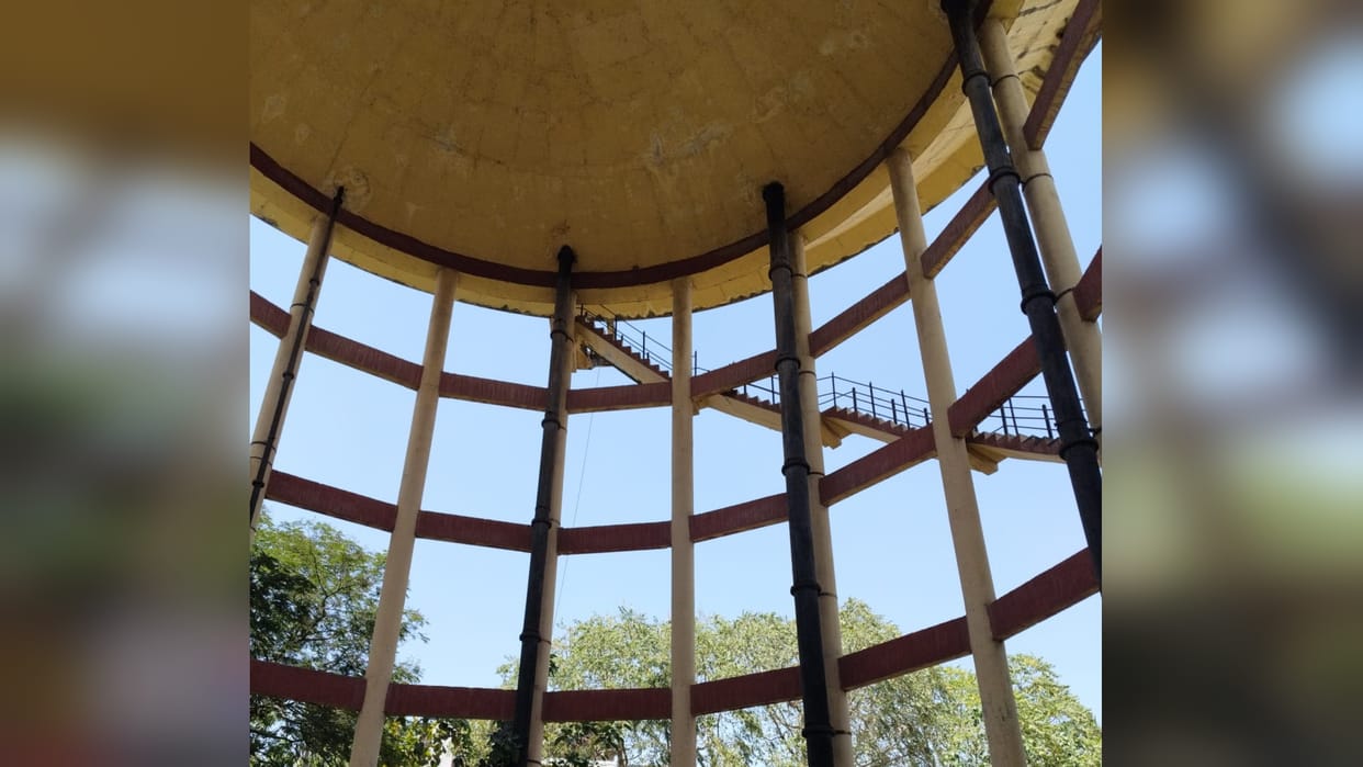 Water tank fails trial, 12 years later, game in the name of connection and motor