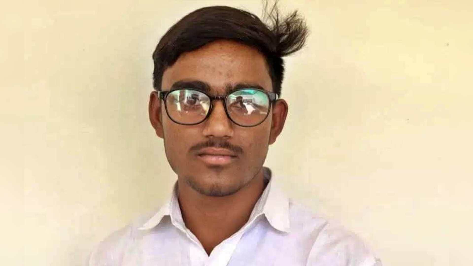 छात्र अवनीश कुमार नाई