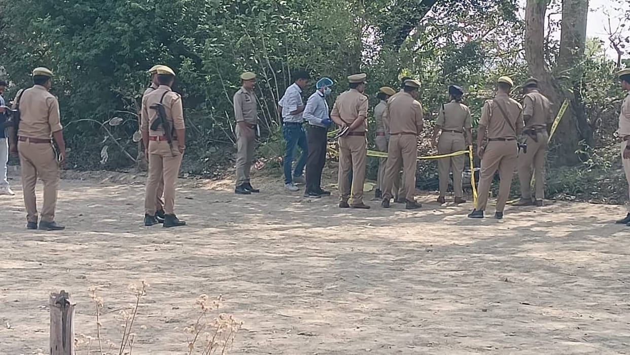 UP: Teenage Girl Murdered in Sultanpur; Body Dumped Near Pond—Duppatta Found Tightened Around Neck, Injury Mar